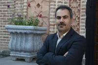 غریب منوچهری: 

کارگاه‌های جشنواره نمایش‌های آیینی و سنتی، یادآور سنت‌های از یاد رفته است