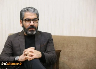 انتقاد یک مدرس از جای خالی نمایش‌های ایرانی در دانشگاه‌ها:

وقتی هنر فرانسه و انگلیس را آموزش می‌دهیم اما هنر ایرانی را نه!